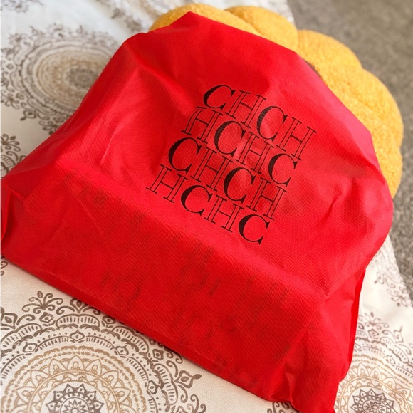 Carolina Herrera Vibrant CH luxury Shoulder Bag - Picture 15 of 16